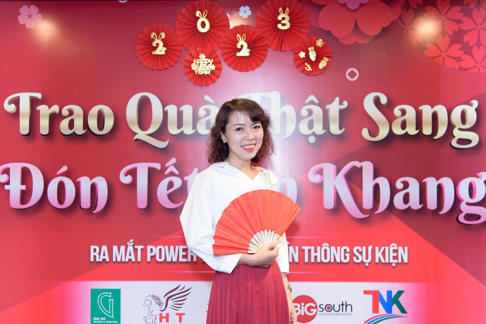 HKT - Trao quà thật sang, đón Tết an khang 3