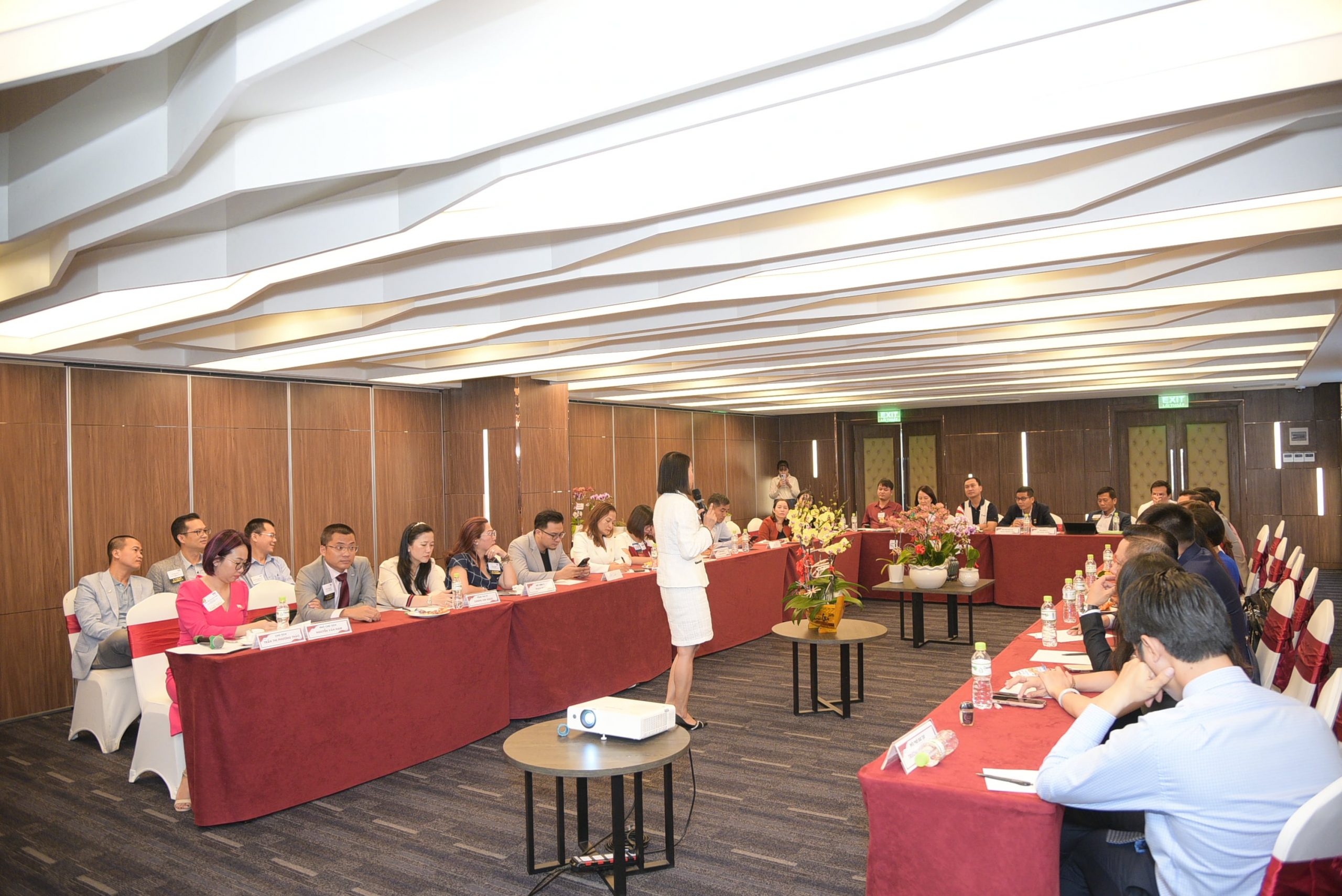 Happy Trees - Hoa Lan Hồ Điệp Xứng Tầm Doanh Nhân 3