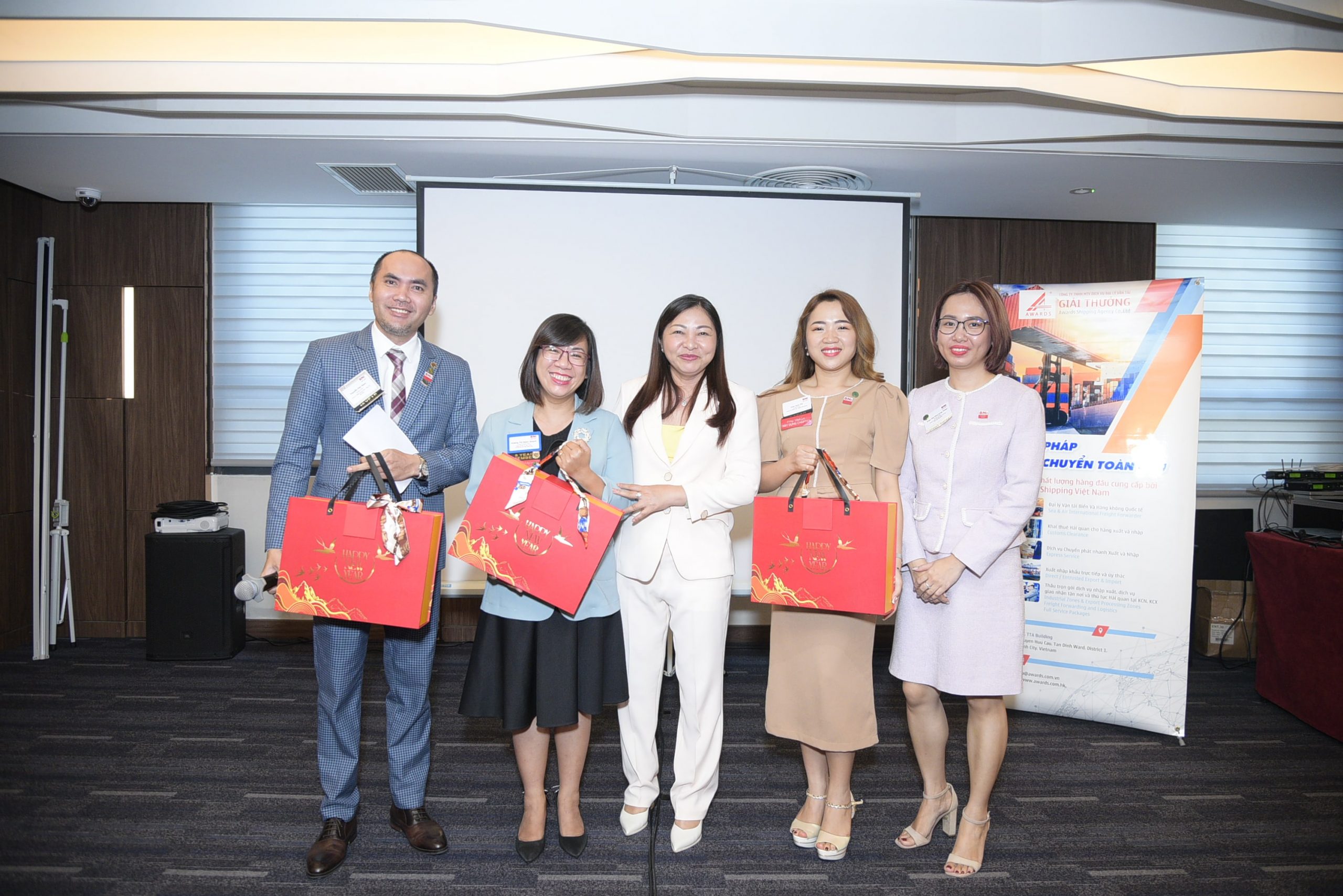 Kết thúc sự kiện kết nối kinh doanh ngày 13/12 11